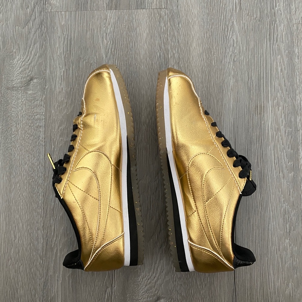 Gold nike Cortez size 8 W